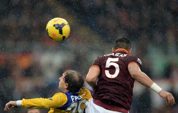 castan stacca di testa spalle roma parma