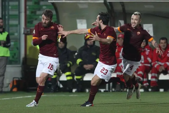 cesena roma de rossi astori esultanza 2