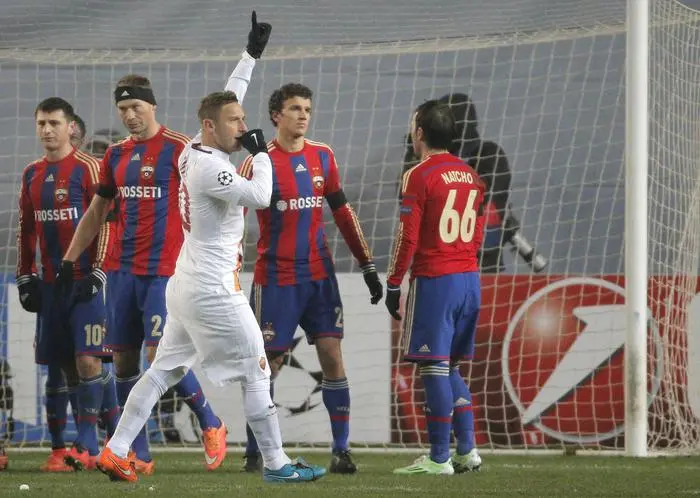 cska roma esultanza gol totti 2
