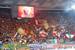curva sud roma vista dalla tevere2