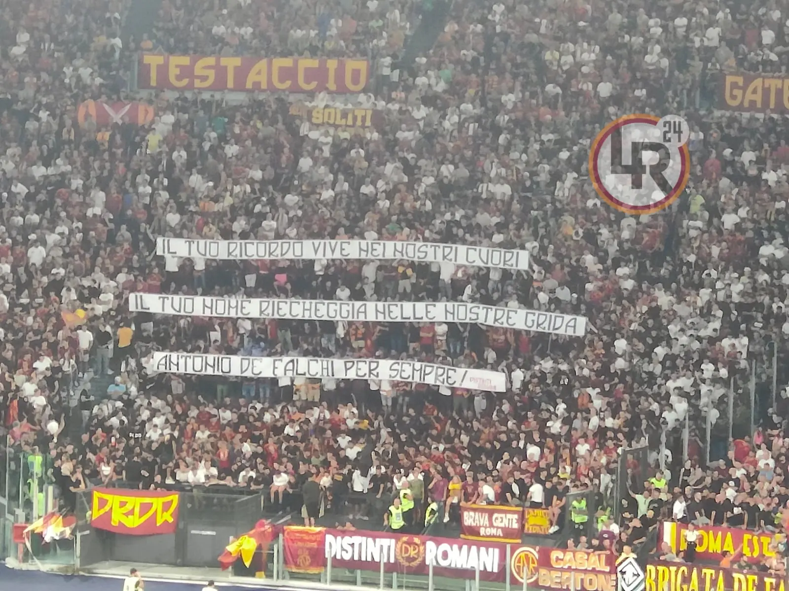de falchi striscione roma milan