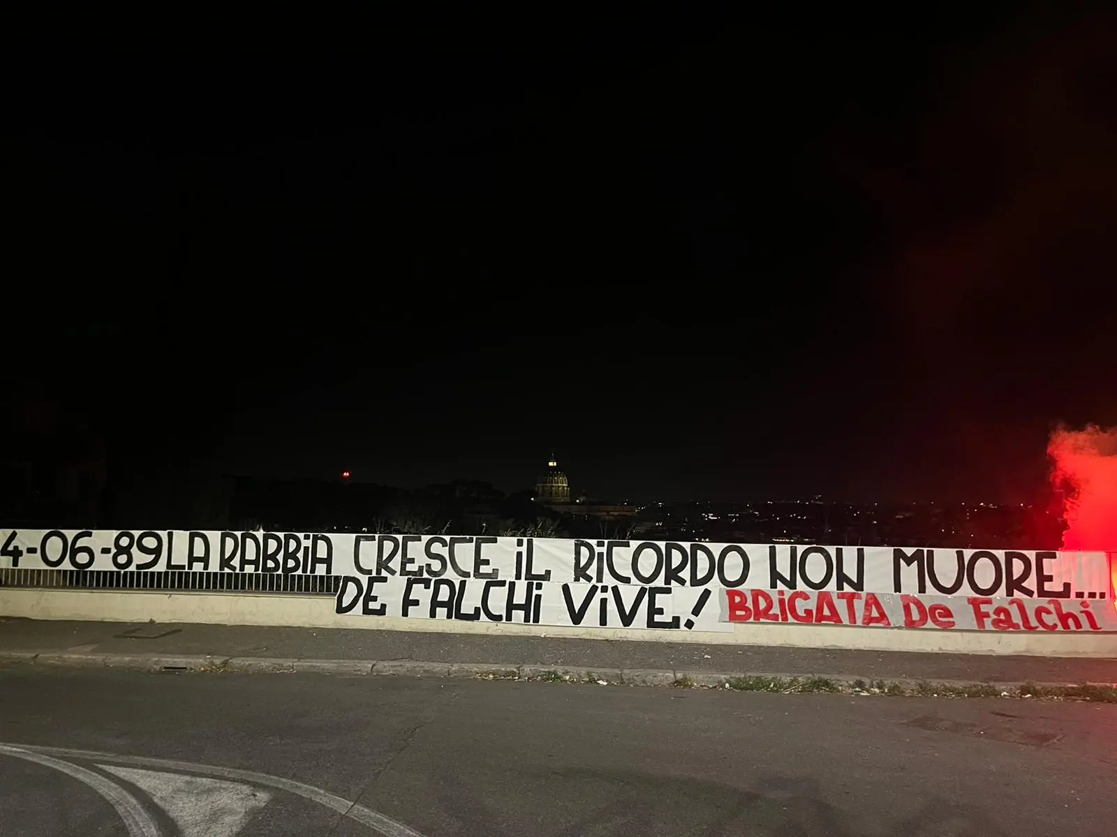 de falchi striscione