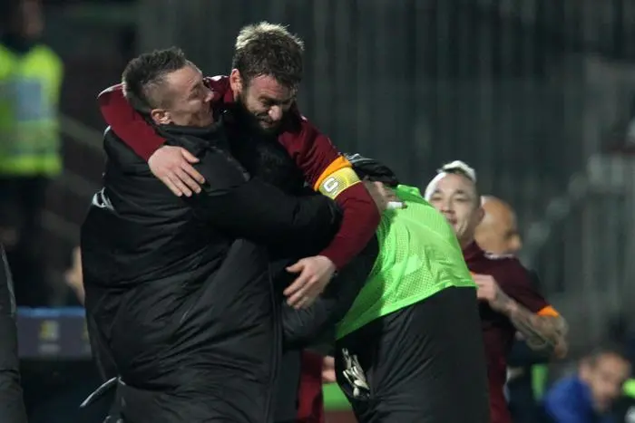 de rossi abbraccio cesena roma