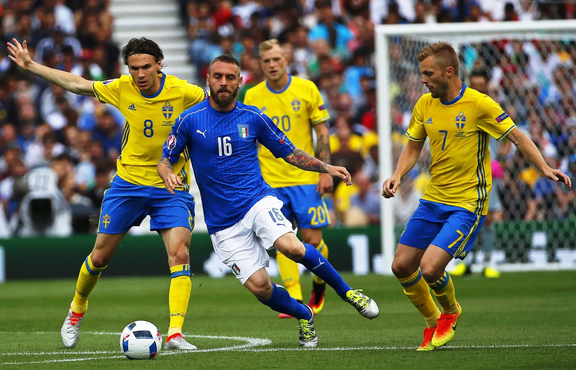 de rossi azione italia svezia