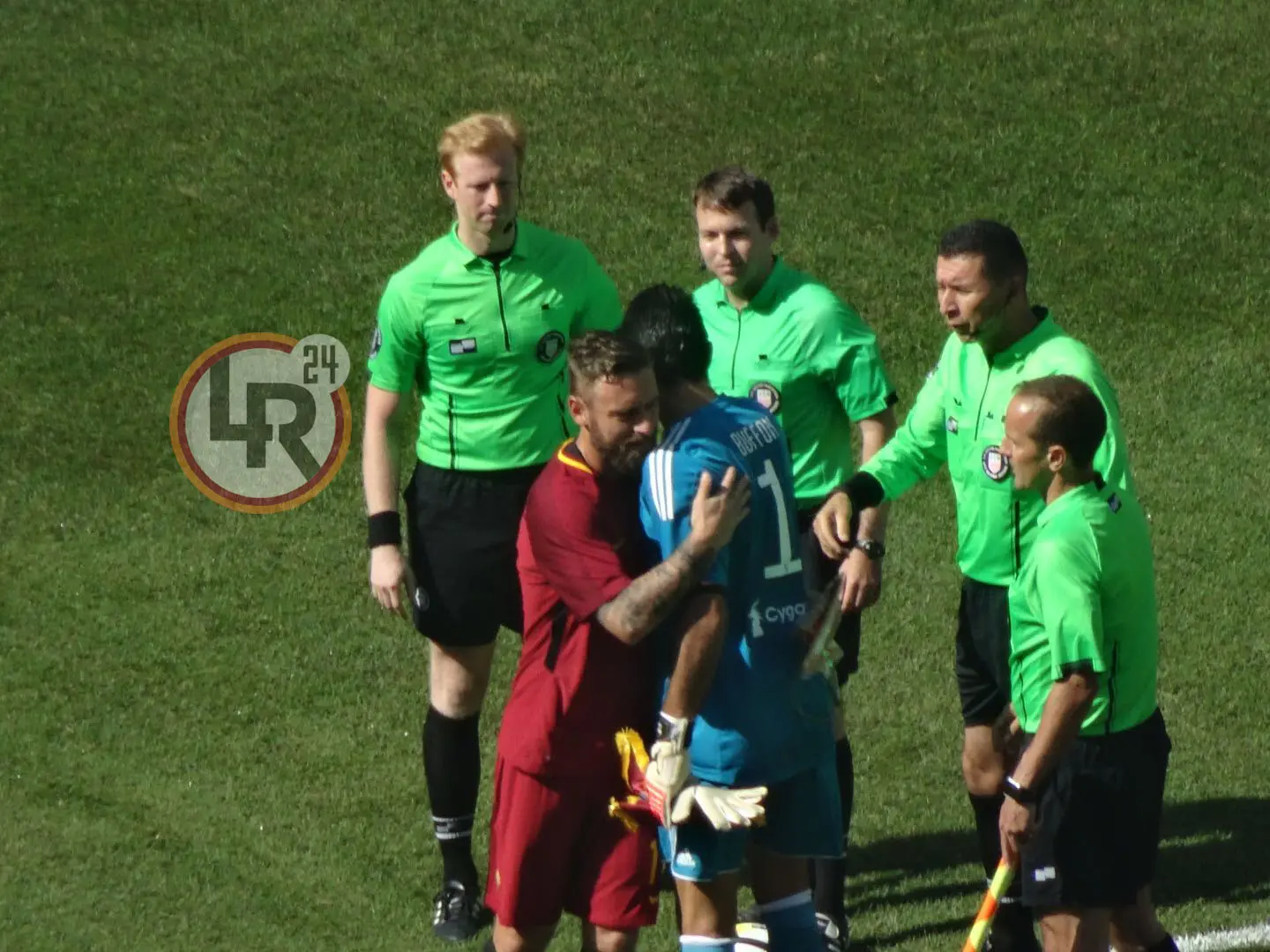 de rossi buffon roma juve 2