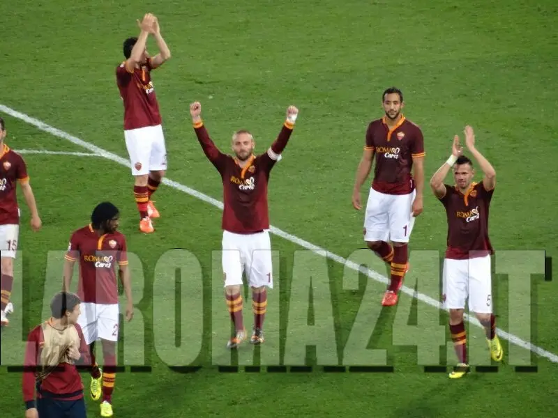 de rossi e altri esultano fine partita