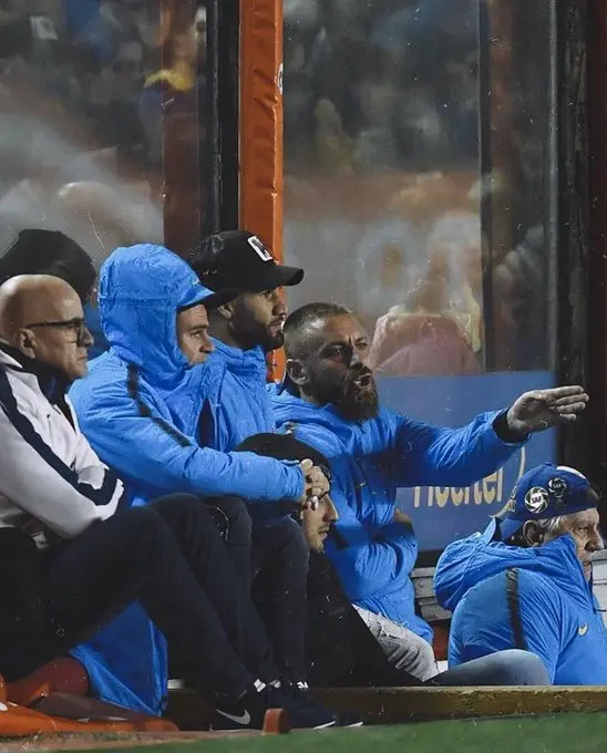 de rossi in tribuna boca juniors