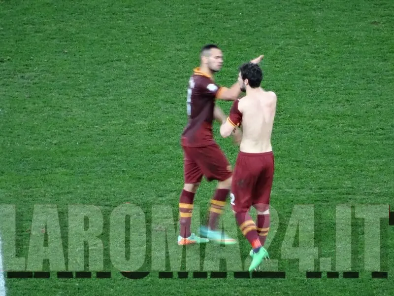destro festeggia con castan roma samp