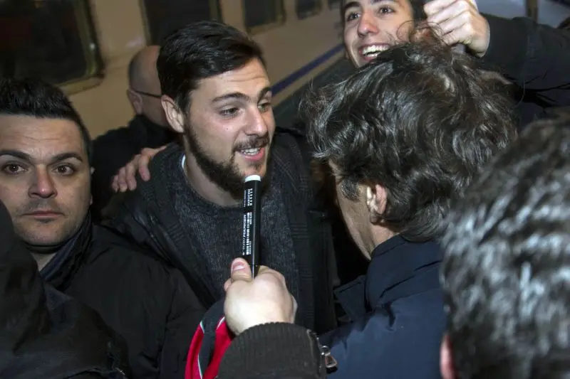 destro stazione