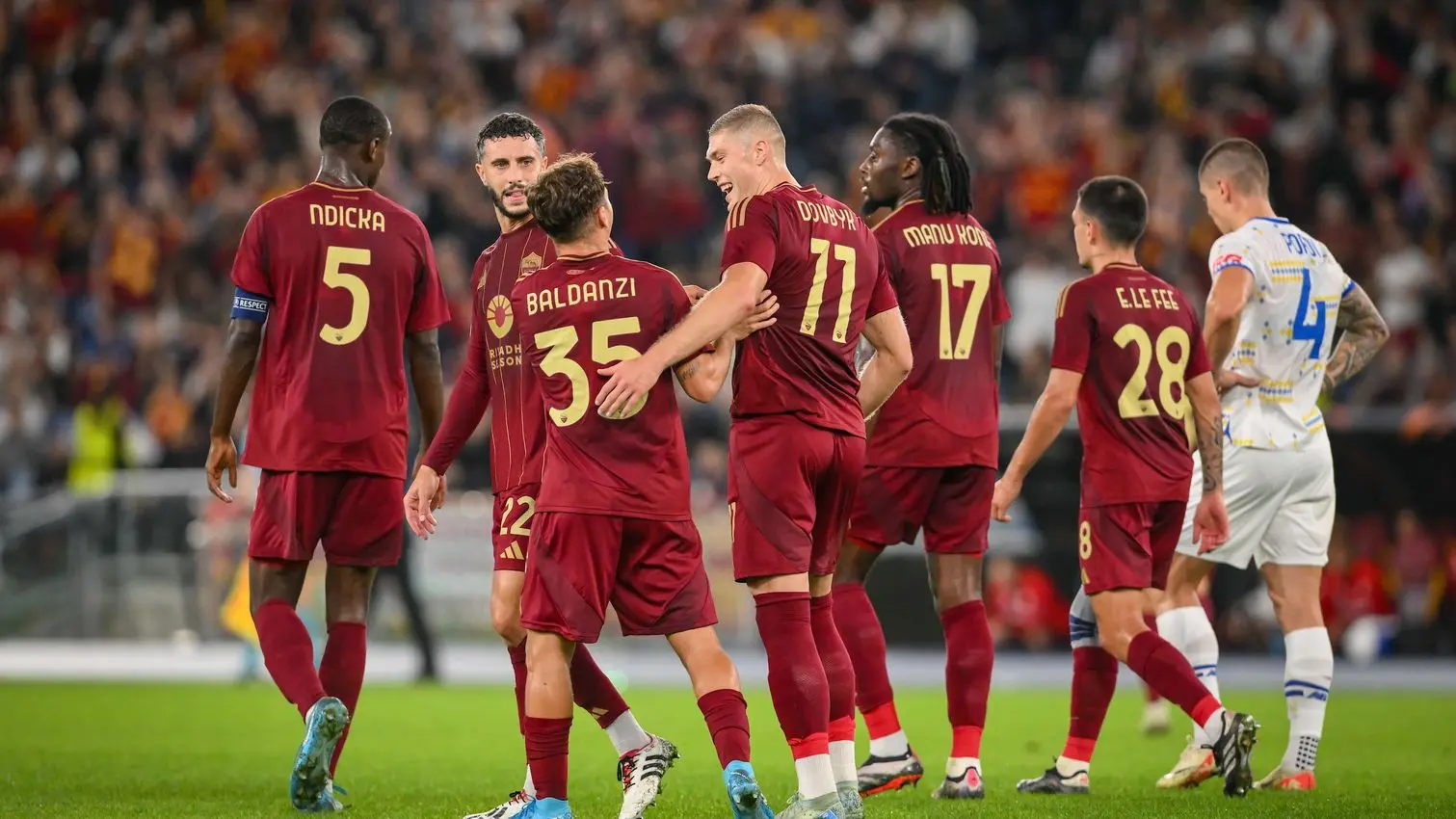 dovbyk e baldanzi roma dinamo