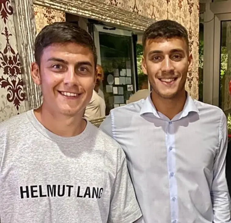 dybala con tifoso cena