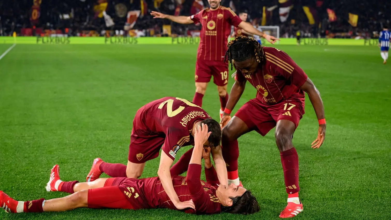 dybala gol 2 roma porto 1