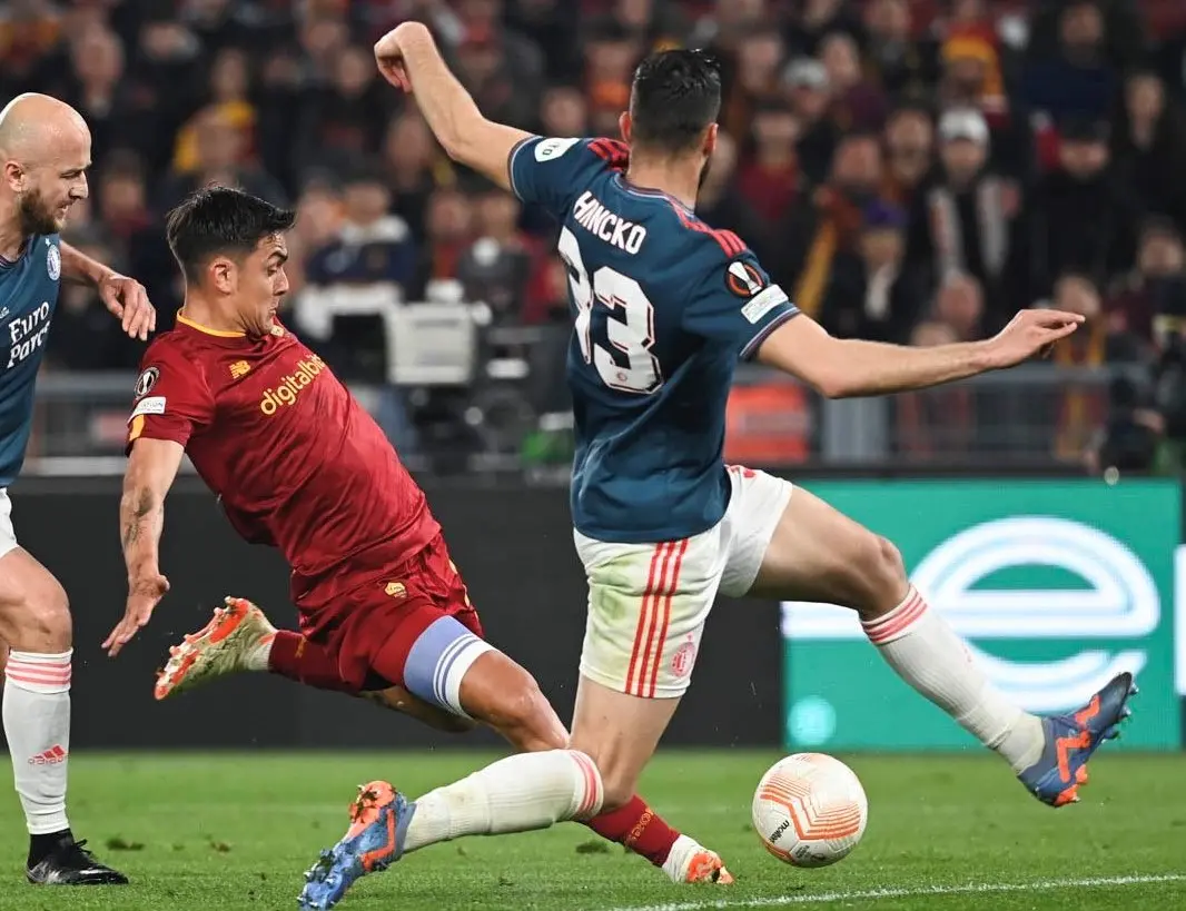 dybala gol roma feyenoord