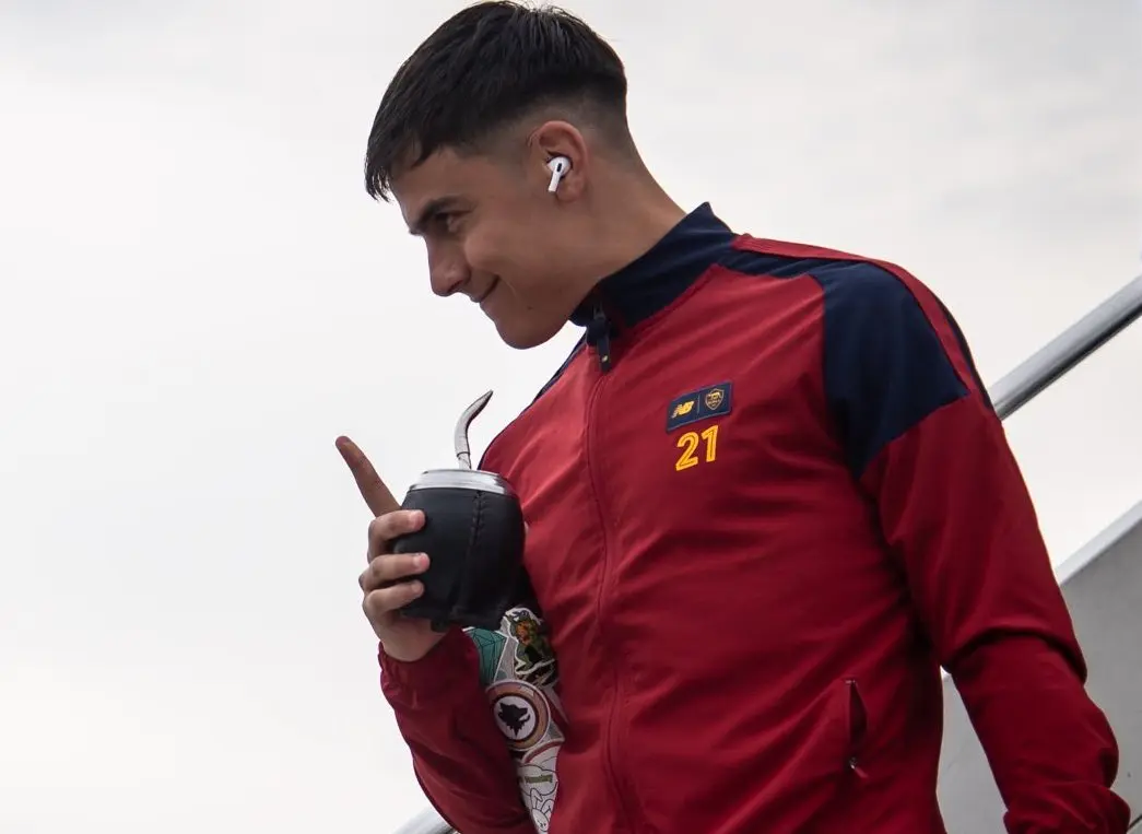 dybala mate aereo