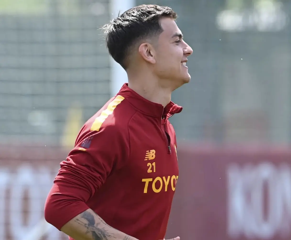 dybala sorriso trigoria