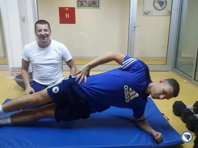dzeko allenamento bosnia