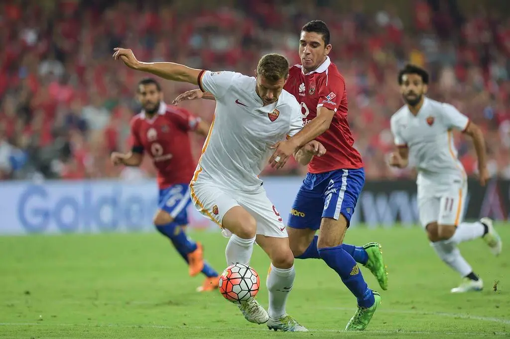 dzeko azione al ahly roma