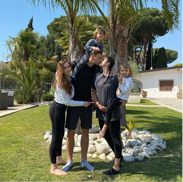 dzeko famiglia