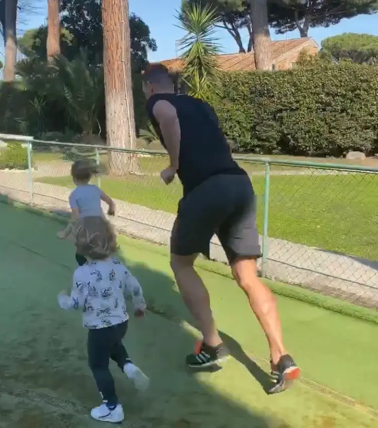 dzeko ig con figli