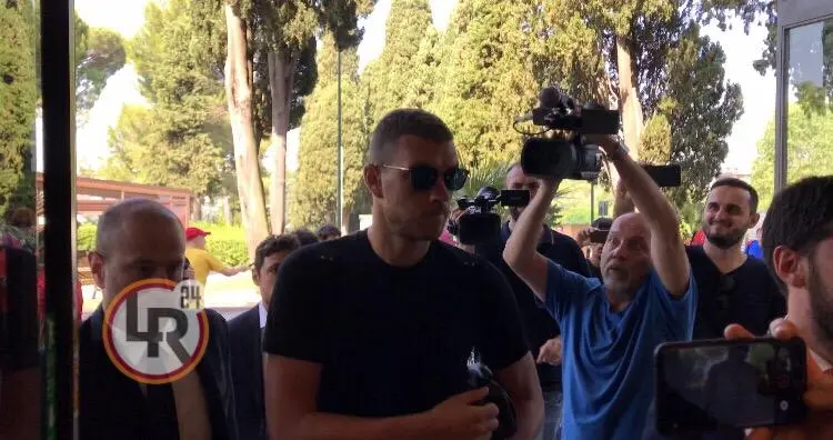 dzeko villa stuart