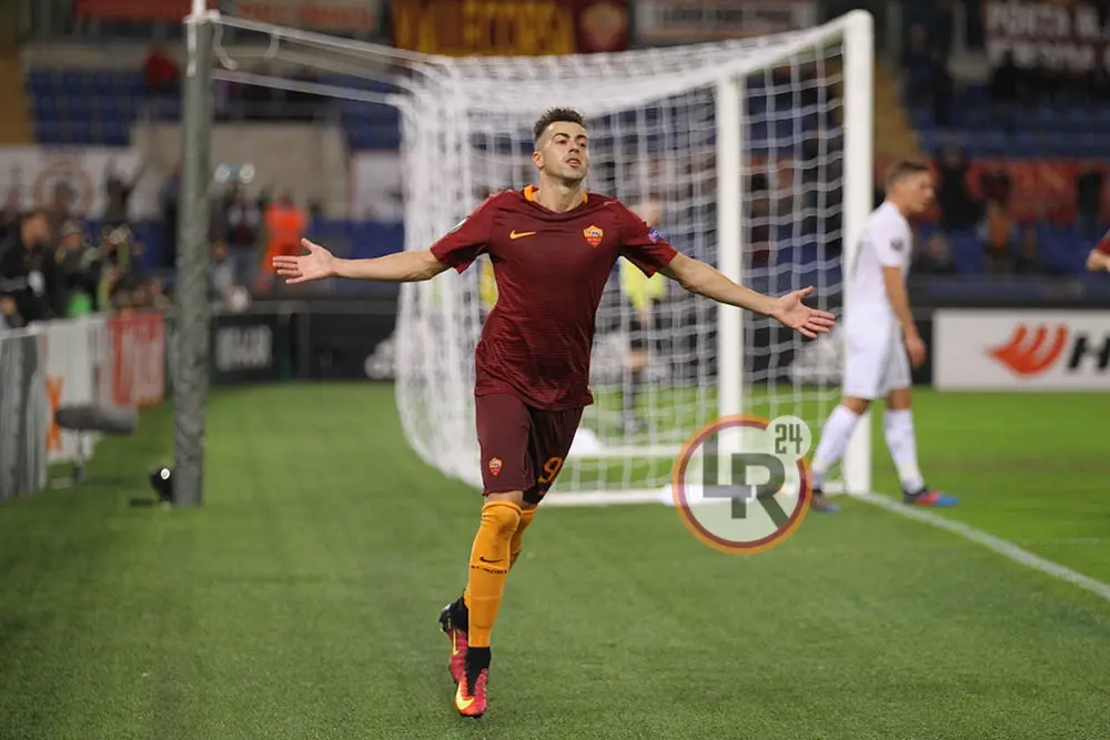 el shaarawy festeggia dopo gol austria vienna lr24