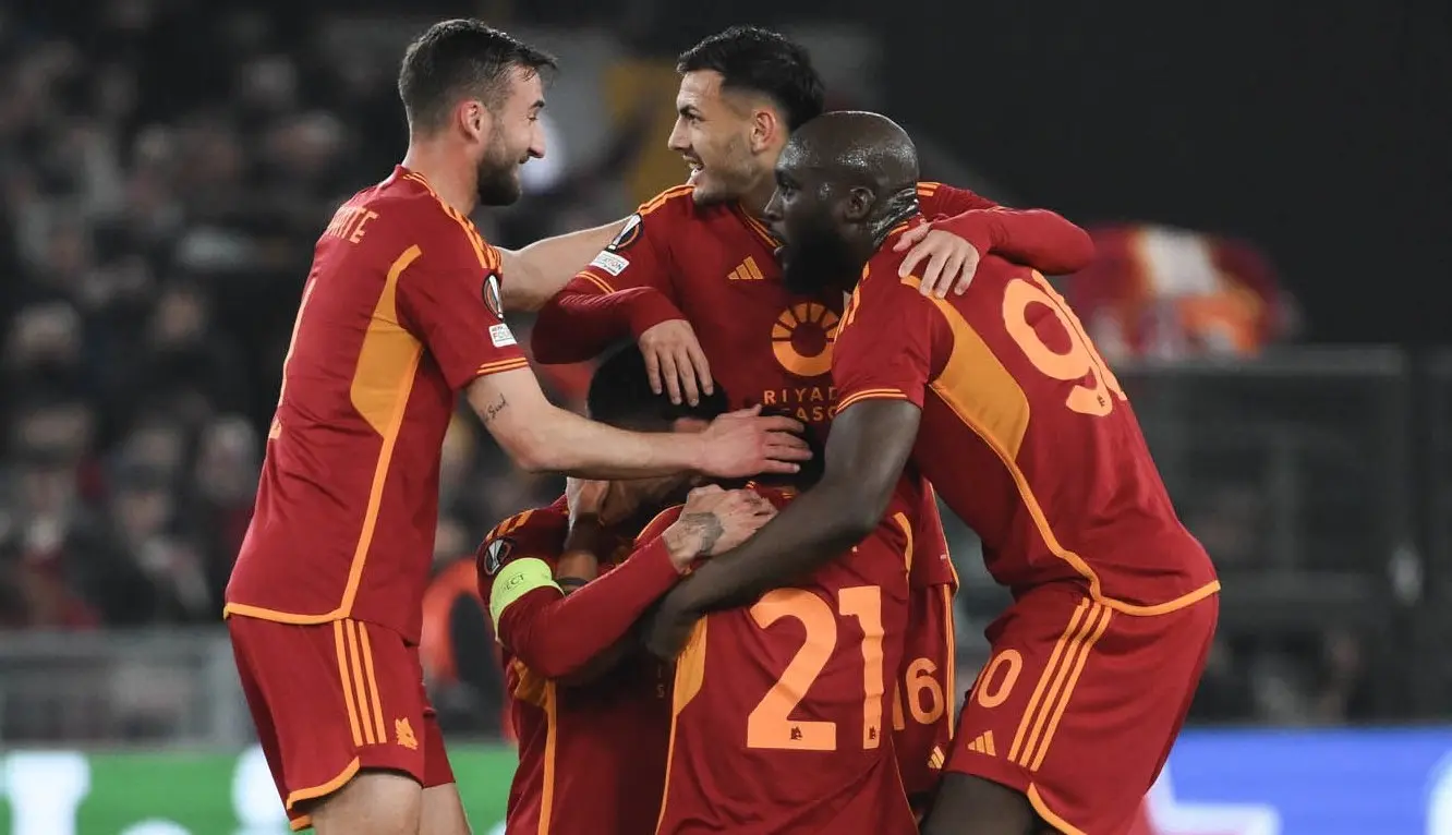 europa league roma brighton dybala esultanza squadra