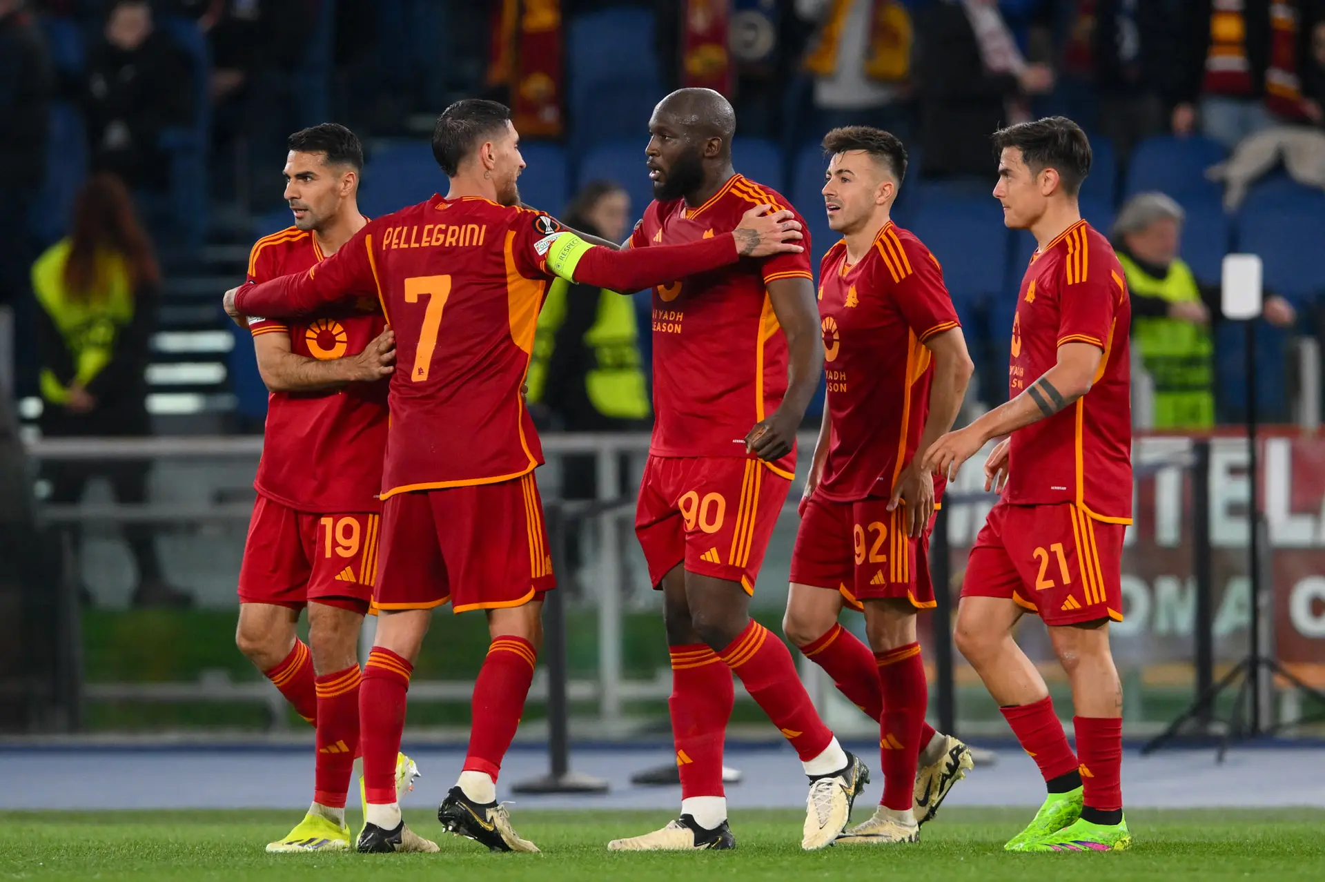 europa league roma brighton esultanza squadra 1