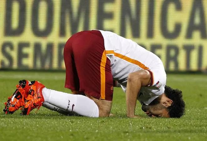 fiorentina roma salah esultanza 2 25102015