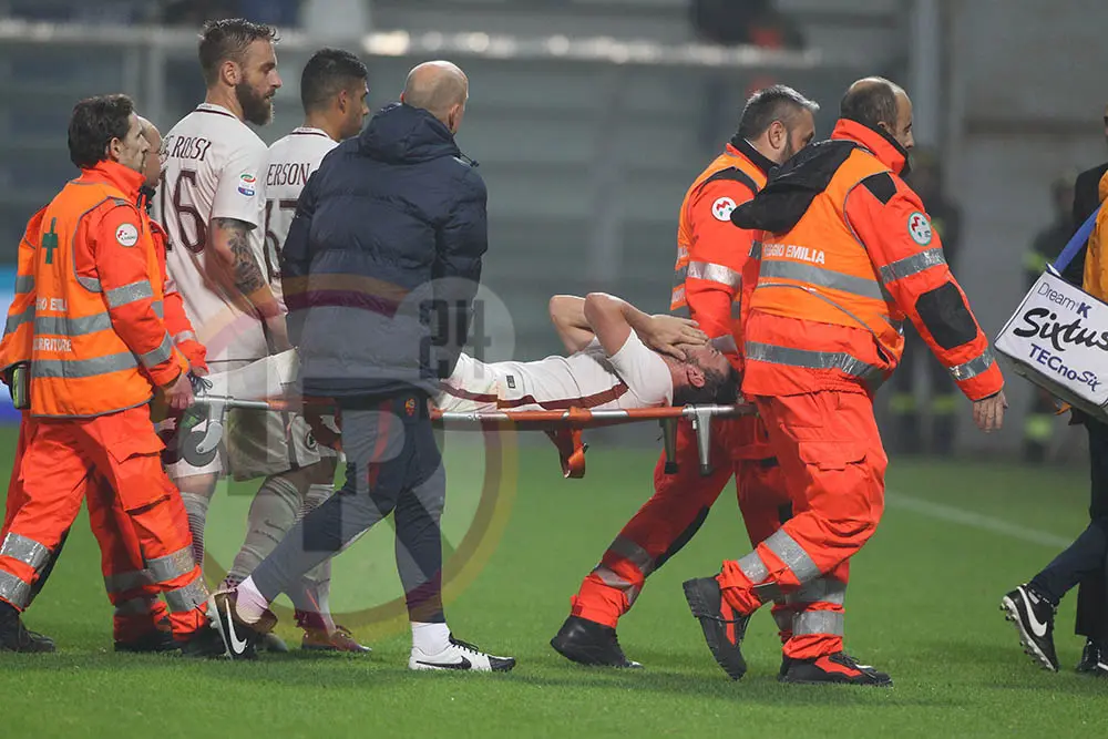 florenzi esce in barella sassuolo roma