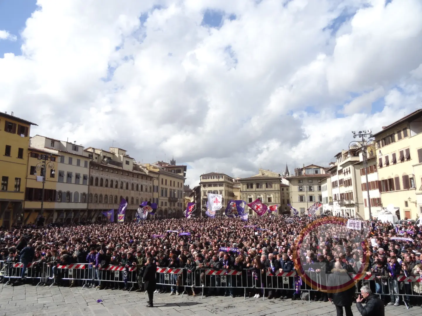 folla funerale astori 2