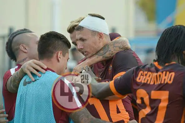 frosinone roma esultanza gol 4