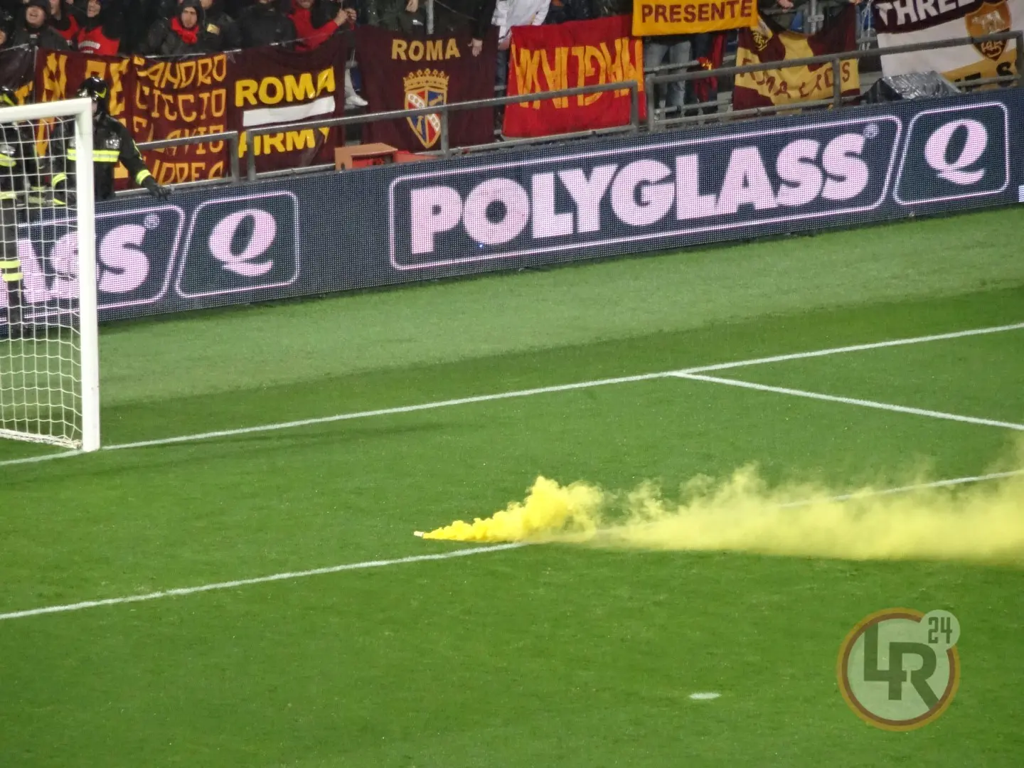 fumegeno giallo sassuolo roma