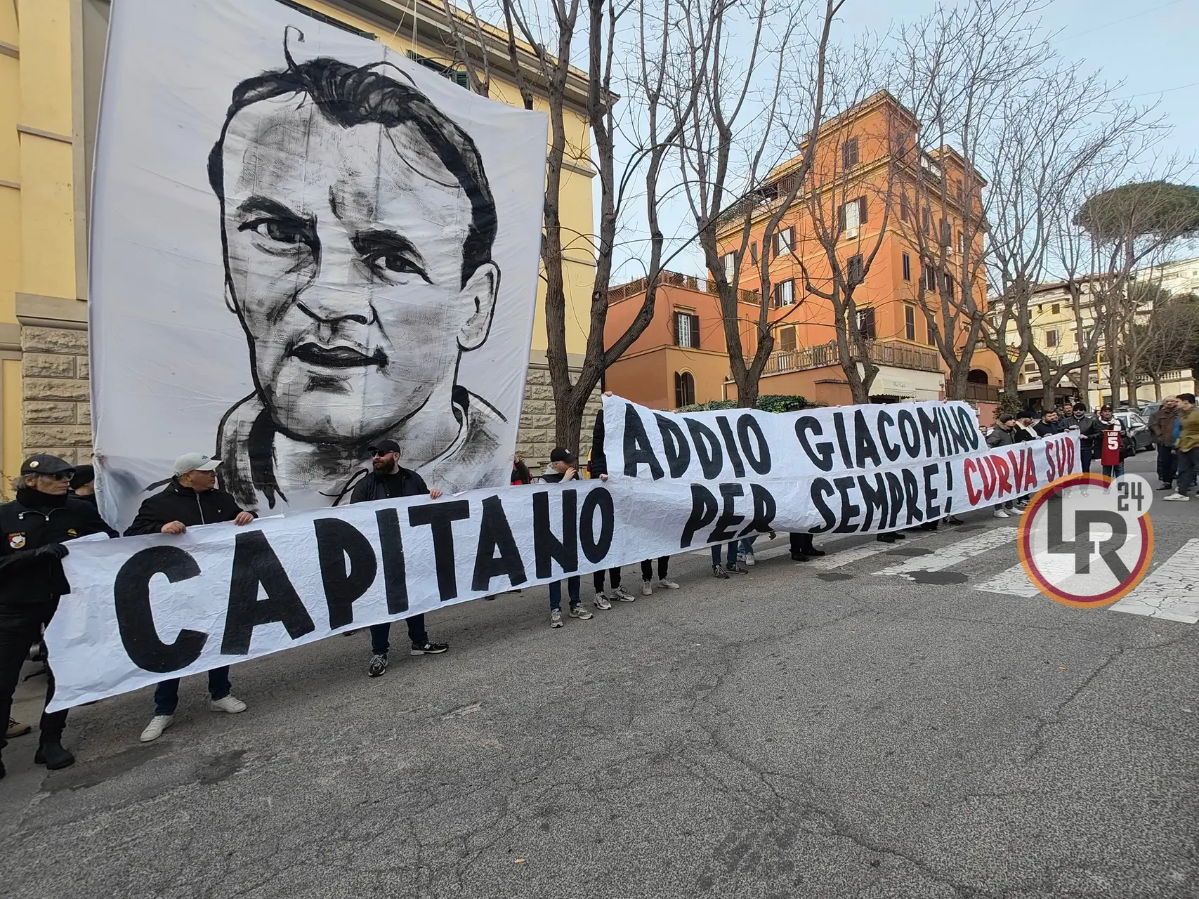 funerali losi striscione tifosi curva sud 1