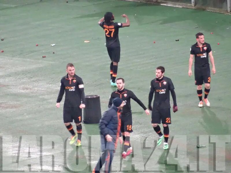 gervinho esultanza gruppo rientra roma napoli 050214