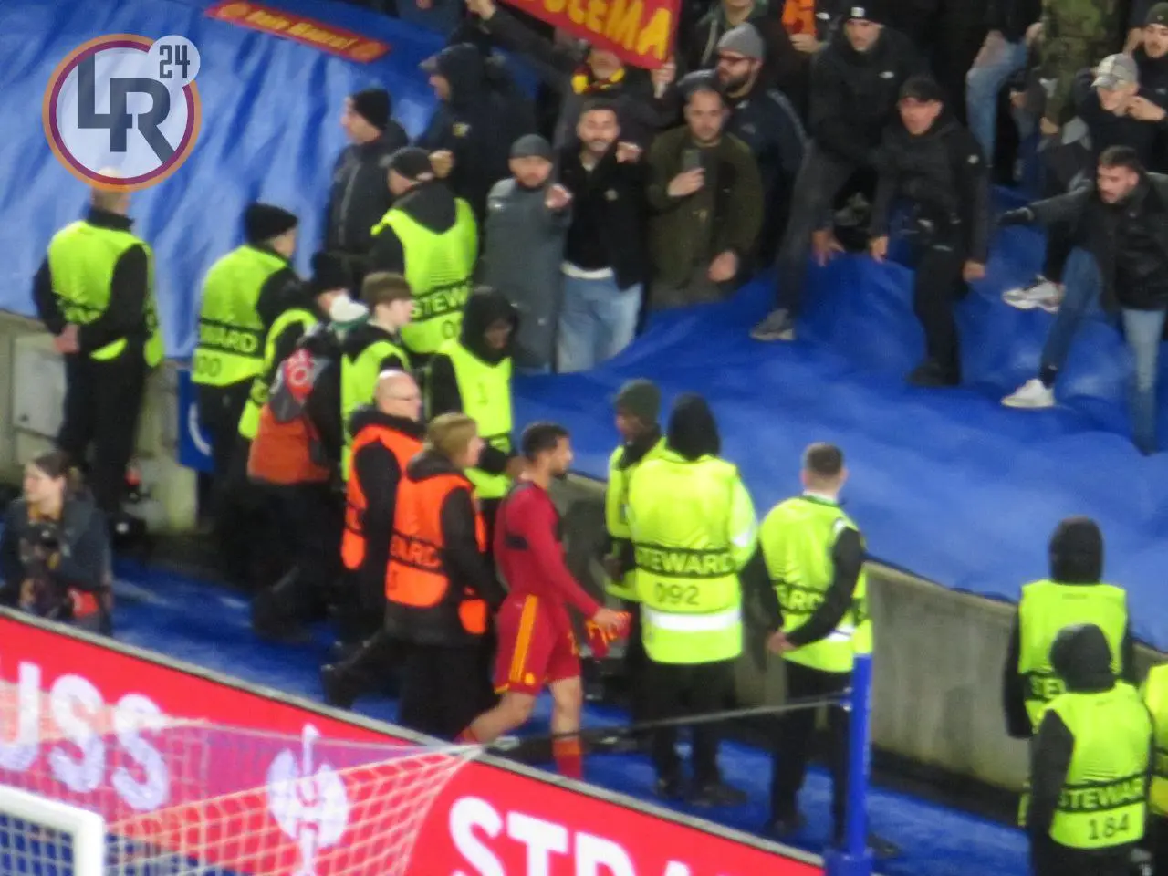 giocatori settore ospiti brighton roma