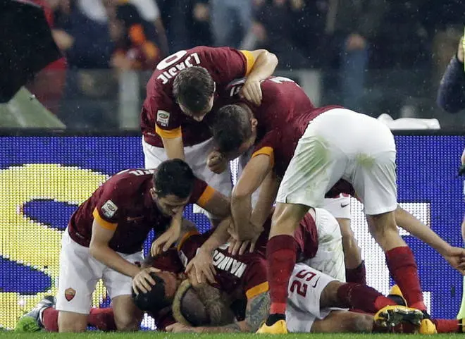 gruppo abbraccio terra