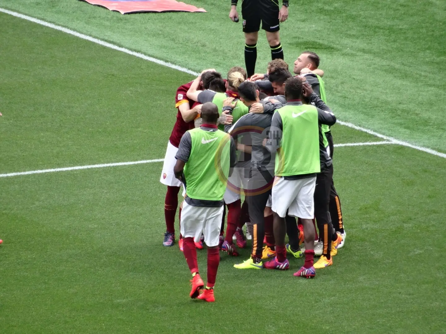 gruppo esulta roma napoli 040415