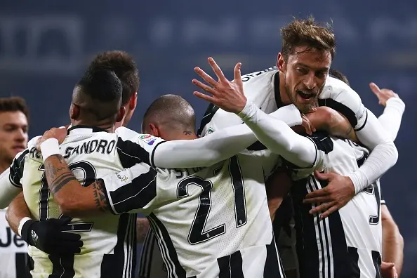gruppo juve esulta juve roma