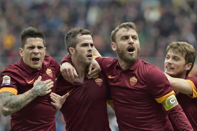 iturbe pjanic de rossi ljajic esultanza roma napoli