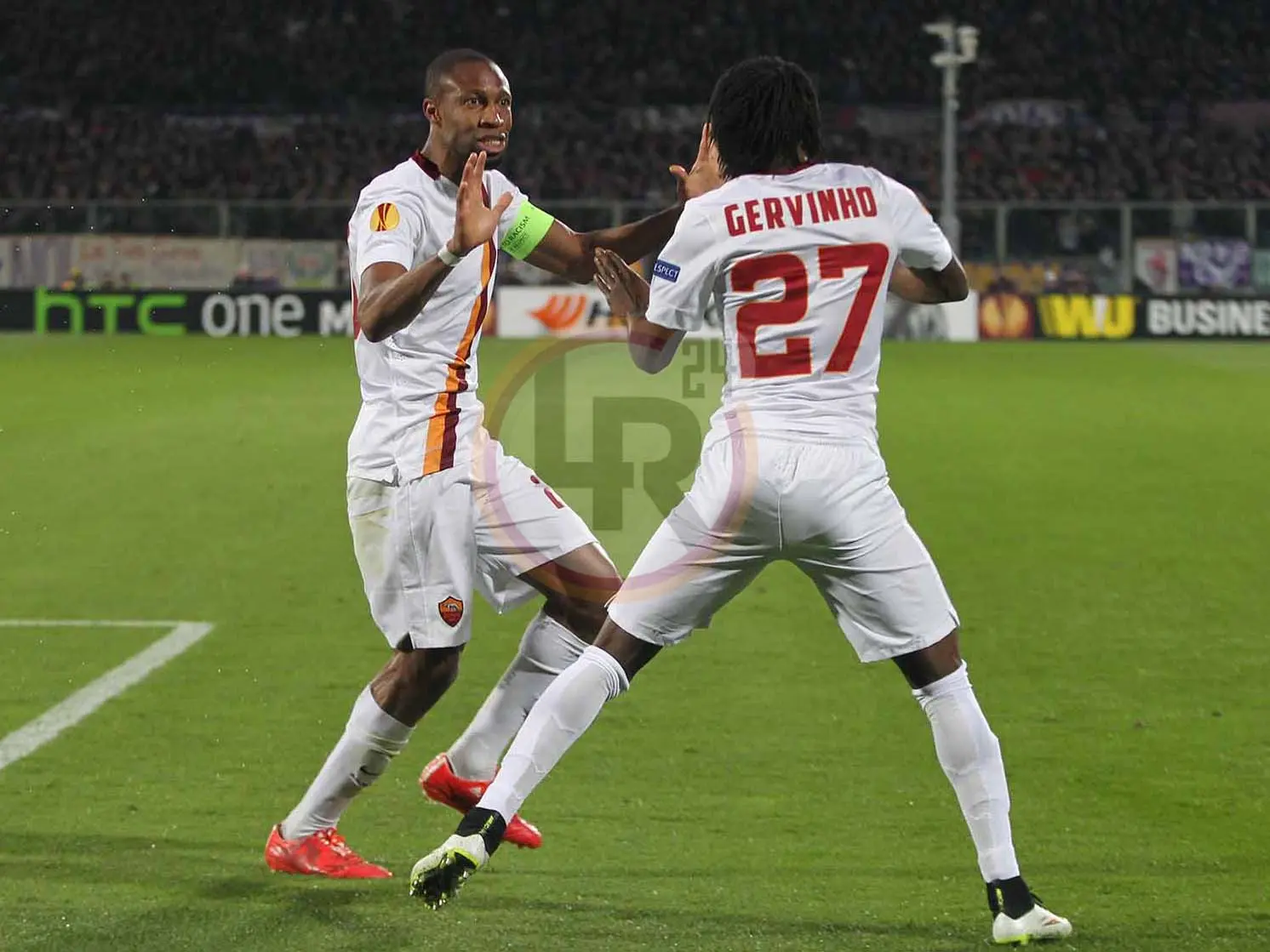 keita gervinho esultanza fiore roma mancini