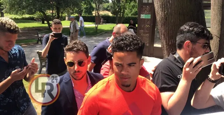 kluivert villa stuart