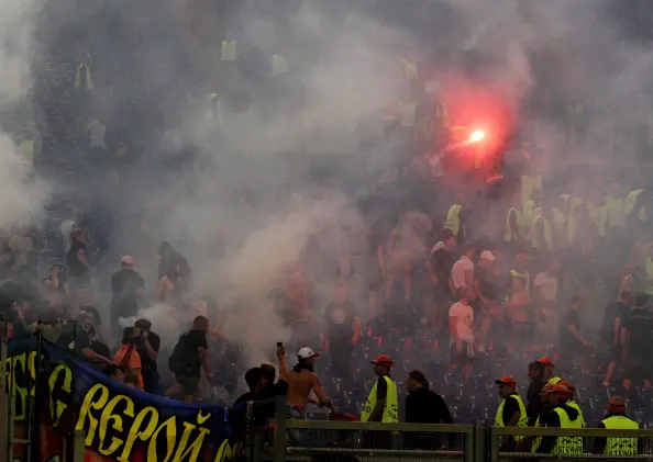 lancio fumogeni roma cska 180914