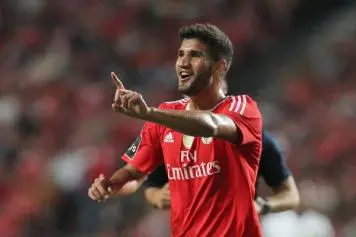 lisandro lopez benfica 1