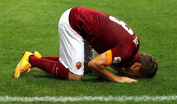 ljajic esulta inginocchiato testa a terra parma roma 250914