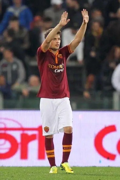 ljajic roma atalanta mani alzate