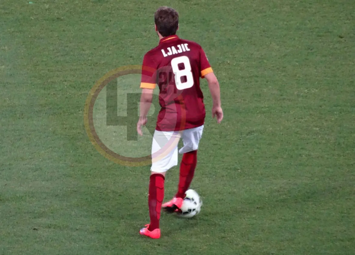ljajic tutta figura spalle