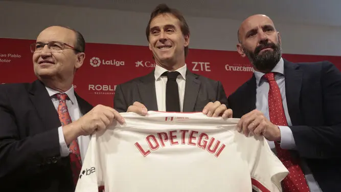 lopetegui jose castro monchi presentacion 1362474345 101168620 667x375