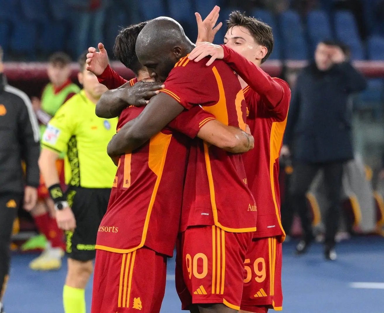 luakaku dybala abbraccio roma cremonese