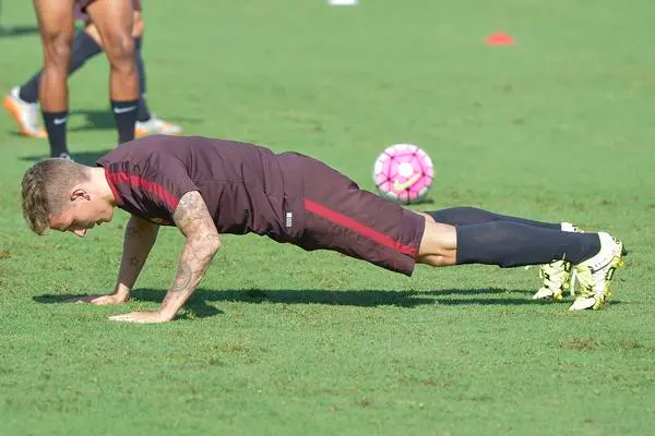 lucas digne