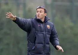 luis20enrique20allenamento20giacca20barca20occhiali20in20testa20dc3a020indicaz